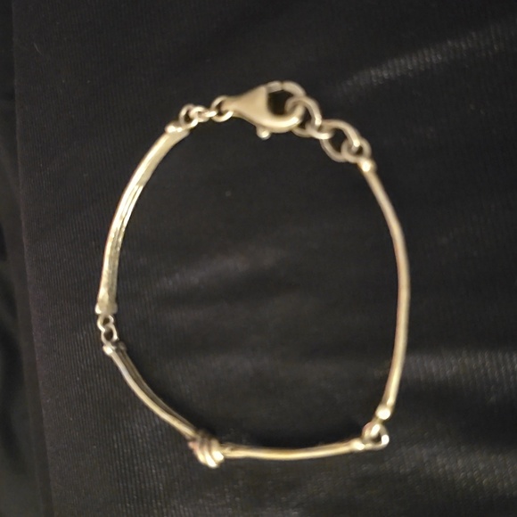 Silpada Hammered Oxidized Love Knot Silver Women's Bracelet 7" - Picture 2 of 4